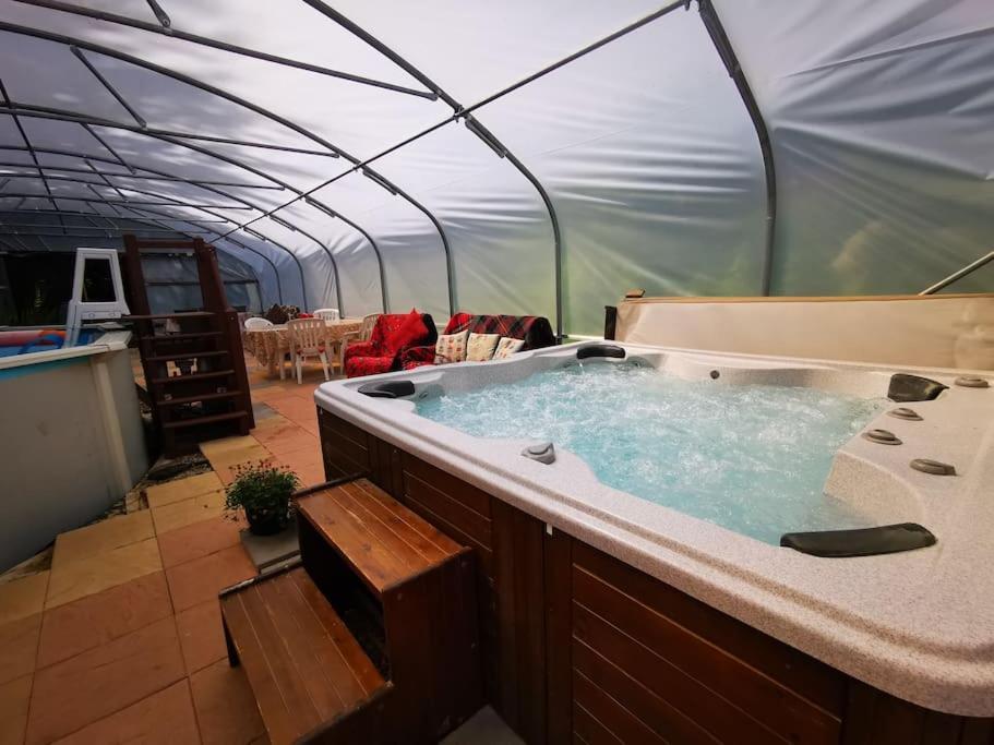 Country Side Haven Two Double Ensuite Bedrooms Couples Exclusive Rate Offered Saint-Michel-de-Montjoie Buitenkant foto
